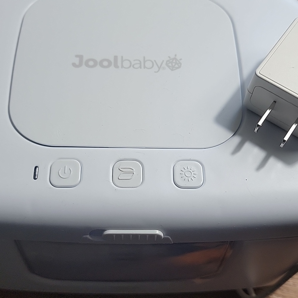 Joolbaby White Wipe Warmer. Us
